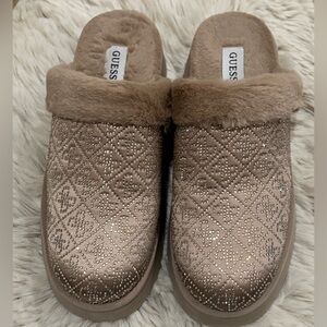 GUESS Quilted Taupe Slip-On Slippers with Faux Fur Trim